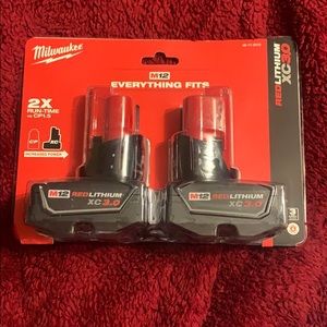 Milwaukee Batteries EVERYTHING FITS